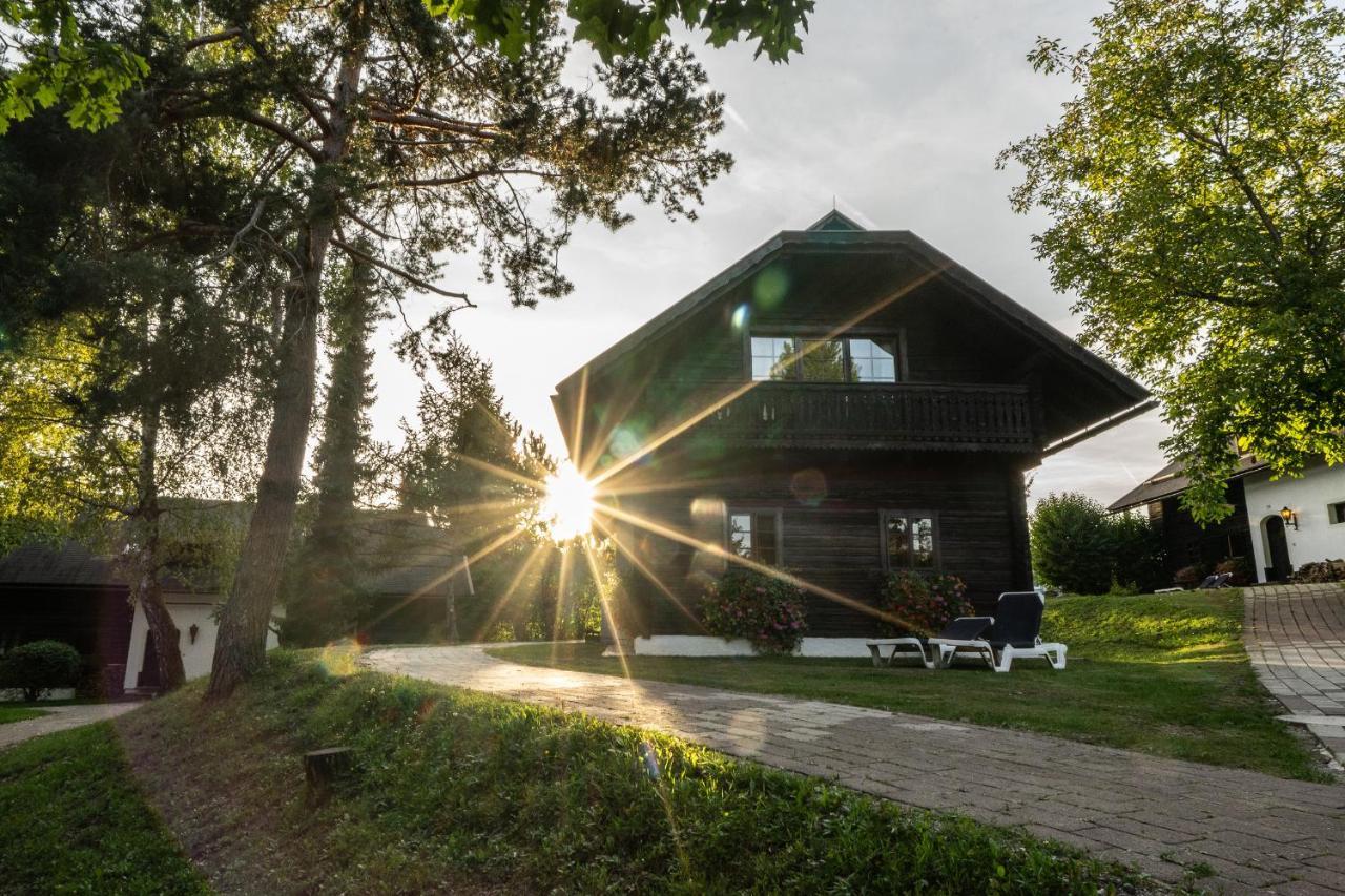 Naturel Hoteldorf Schonleitn Latschach ober dem Faakersee Exteriör bild